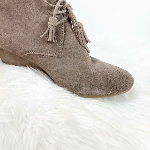 Crown Vintage 10 M Womens Beige Suede Spark Hidden Wedge Ankle Booties - Picture 6 of 9